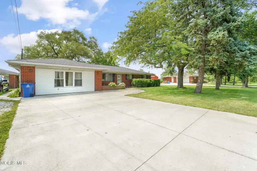 995 N Cousino Road, Oregon, OH 43616 - #2