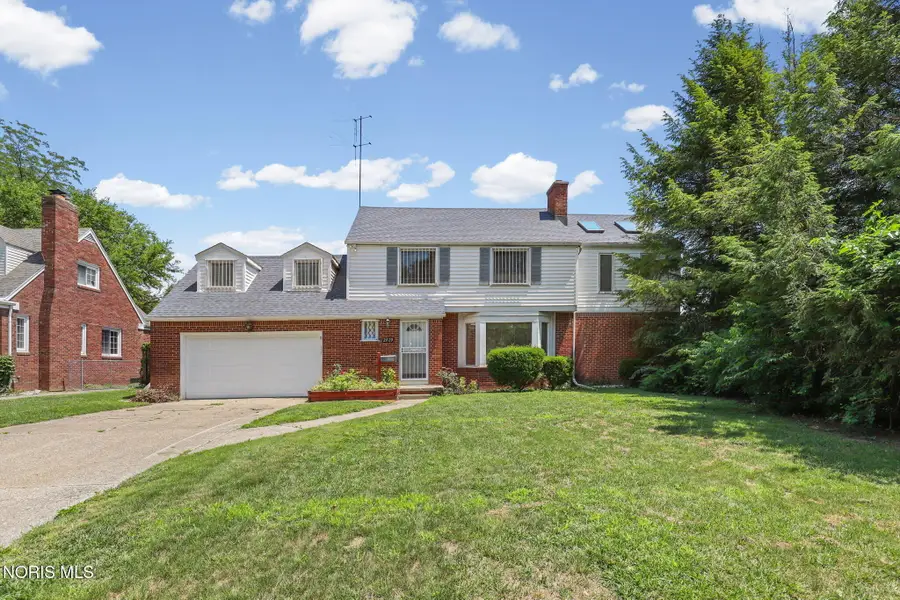 2920 Pemberton Drive, Toledo, OH 43606 - #3