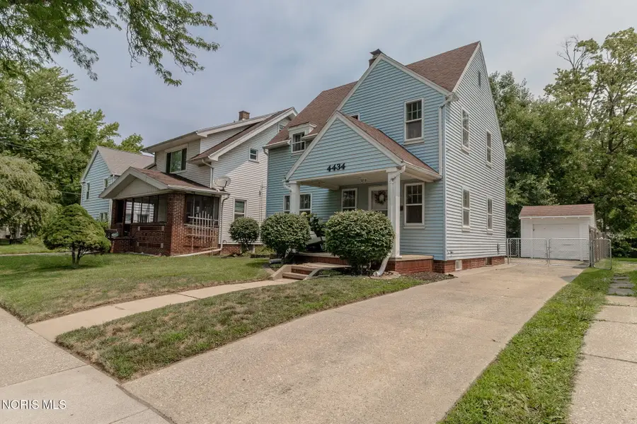4434 Overland Parkway, Toledo, OH 43612 - #2