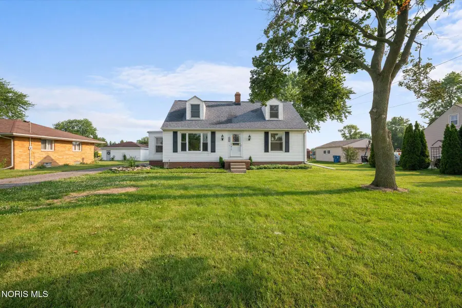 5837 Seaman Road, Oregon, OH 43616 - #2