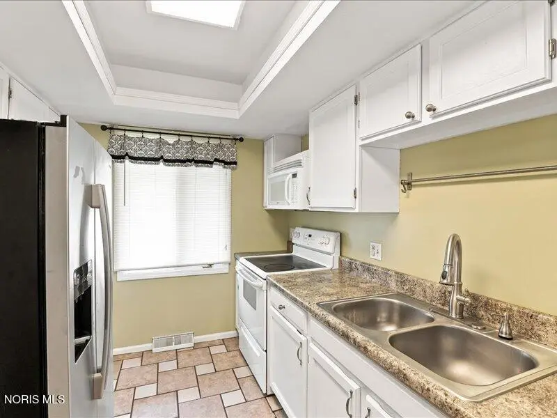 2552 Plum Leaf Lane, Toledo, OH 43614 - #3