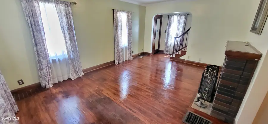 1463 Sabra Road, Toledo, OH 43612 - #2