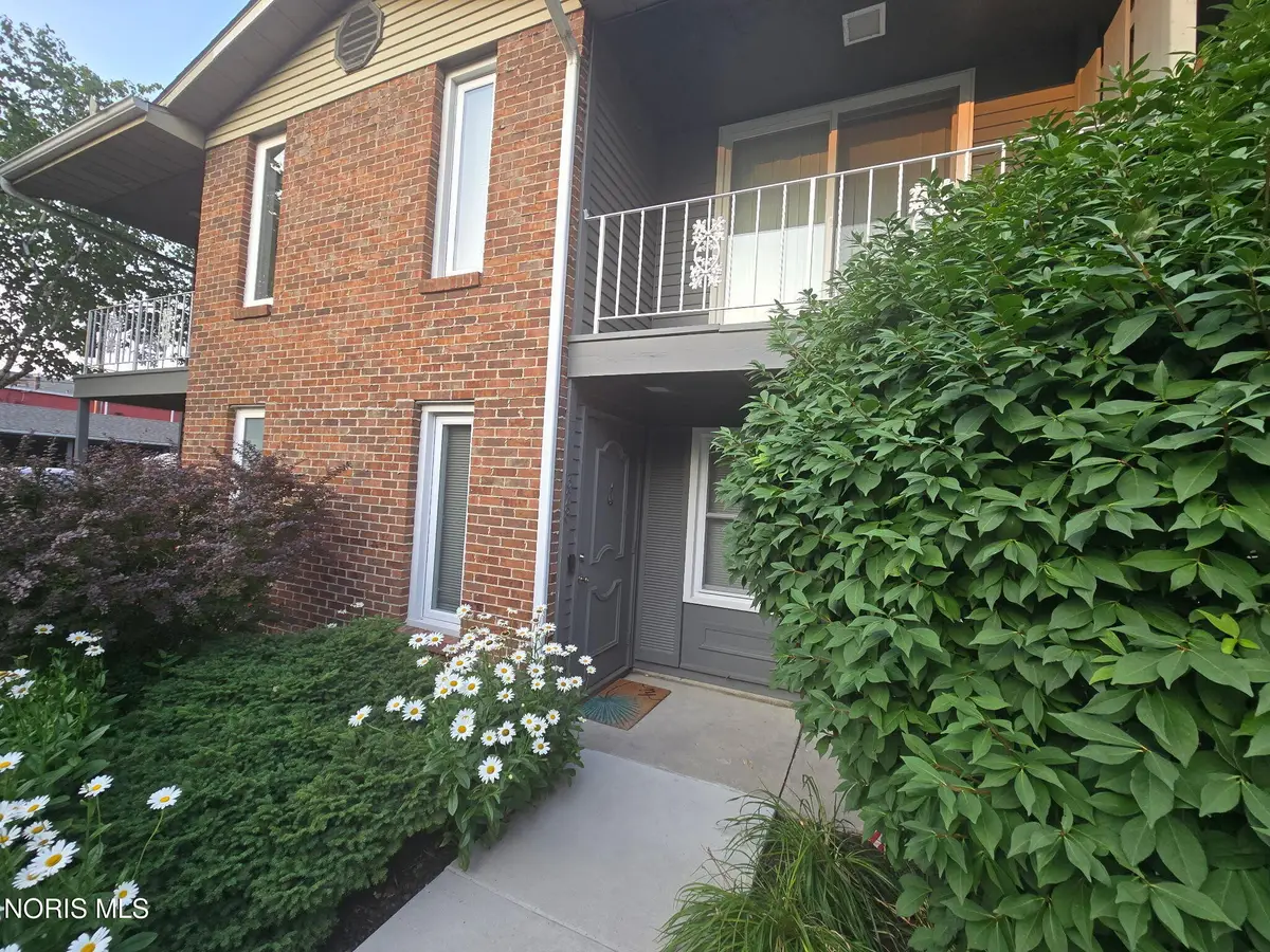 328 W Butler Street, Bryan, OH 43506 - #1