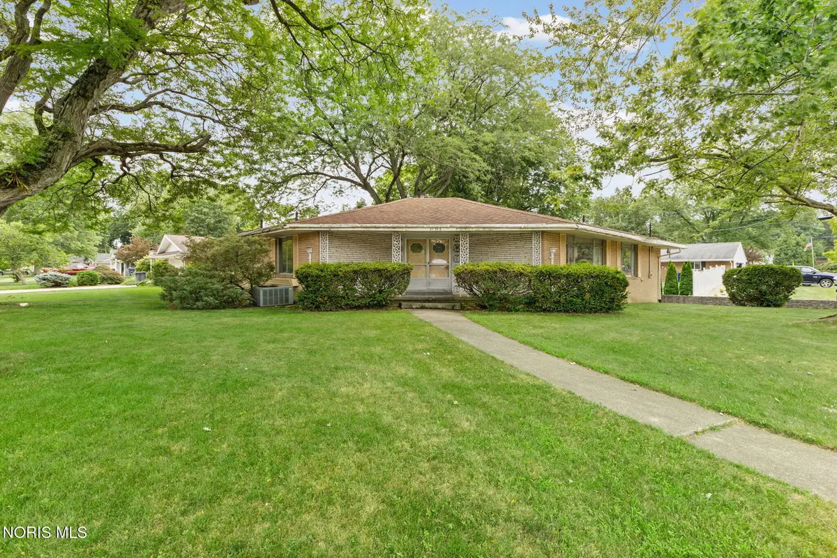3739 S Beverly Hills Drive, Toledo, OH 43614 - #1