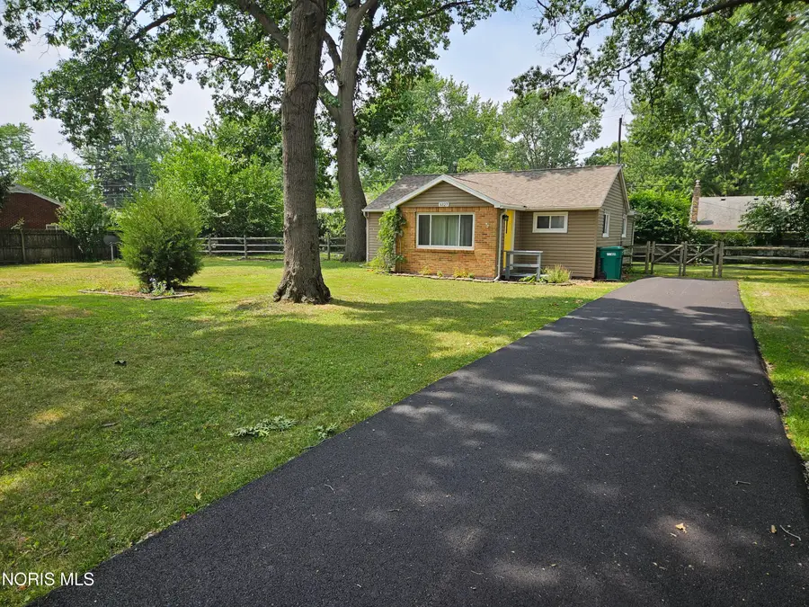 3327 Knoll Avenue, Toledo, OH 43615 - #2