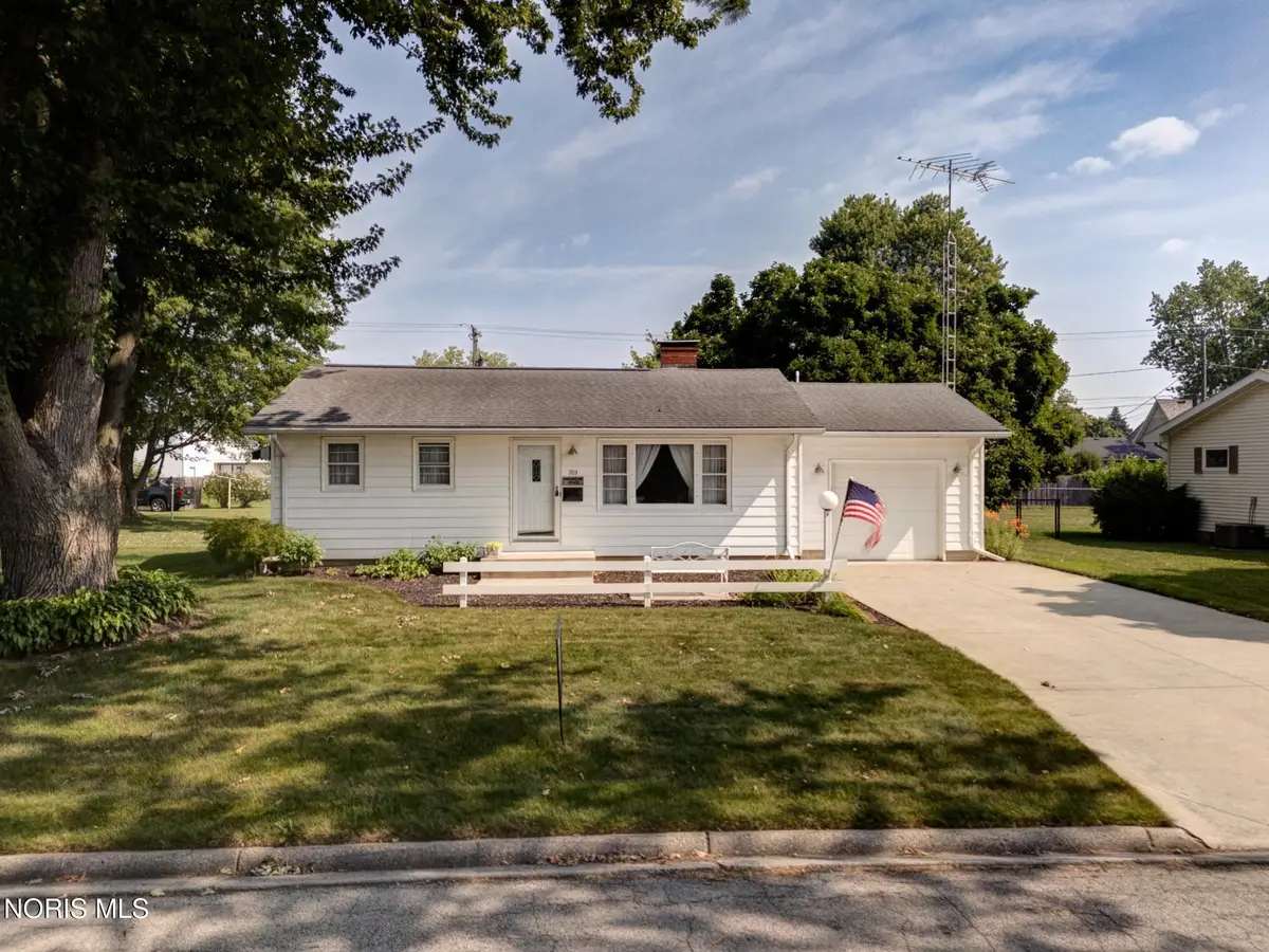 703 Linwood Avenue, Delta, OH 43515 - #1