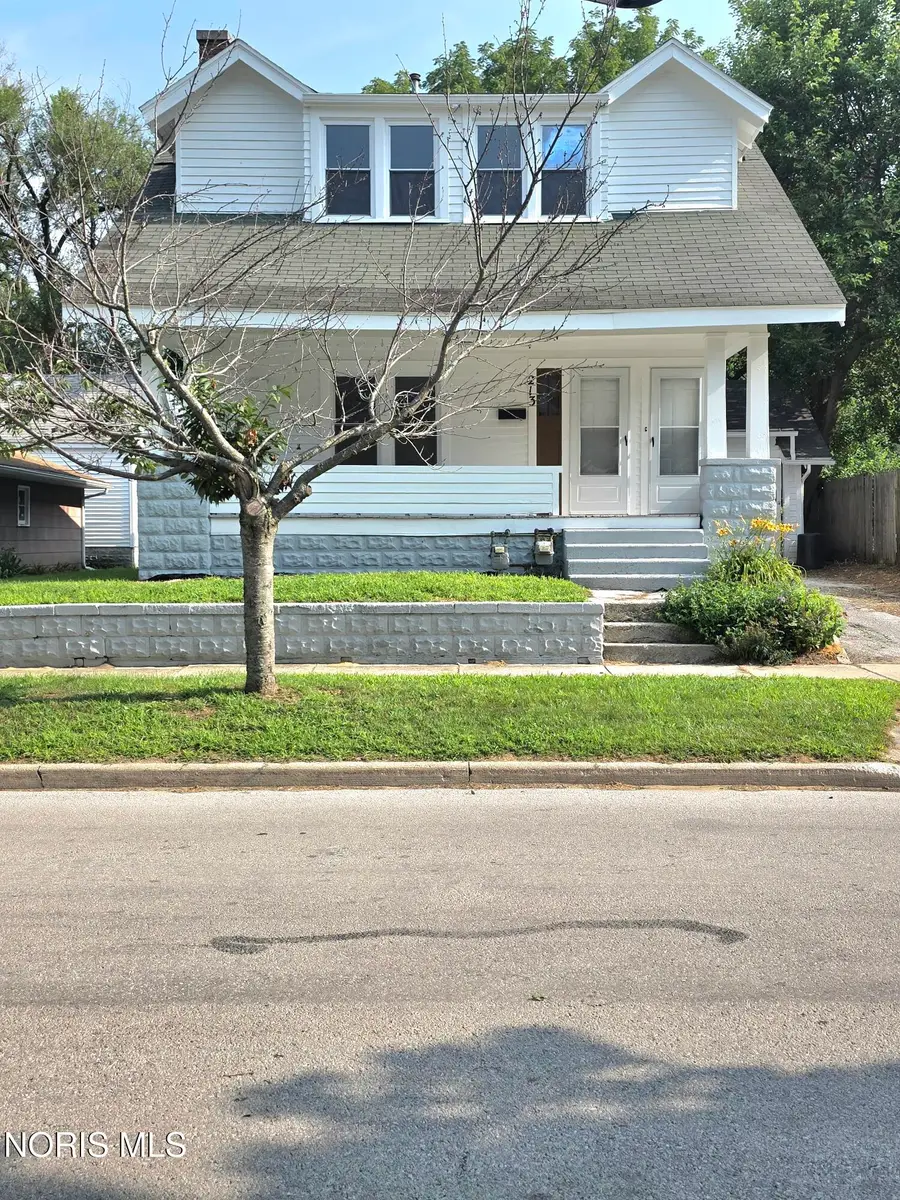 213 Palmer Avenue, Bowling Green, OH 43402 - #2