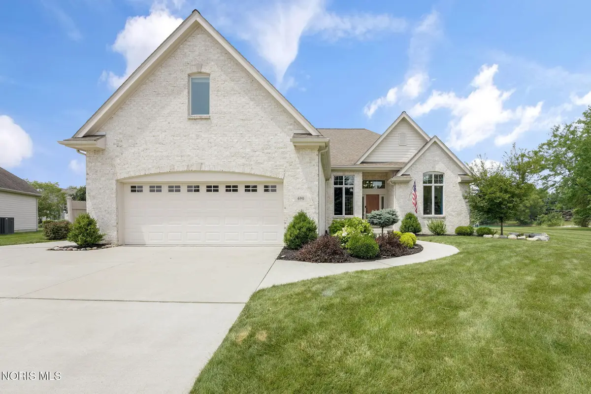 690 Ridge Lake Court, Perrysburg, OH 43551 - #1