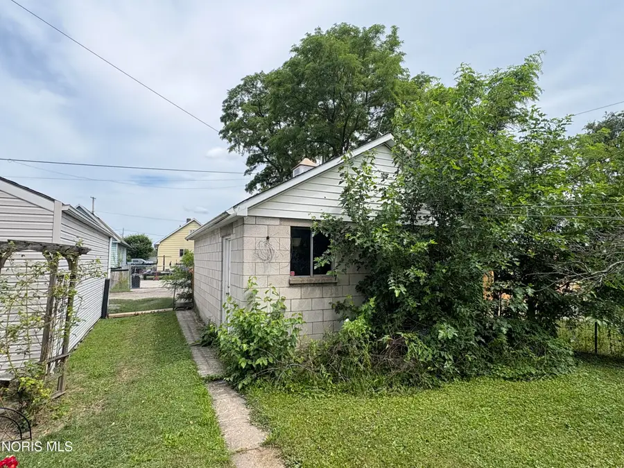 316 Burger Street, Toledo, OH 43605 - #3
