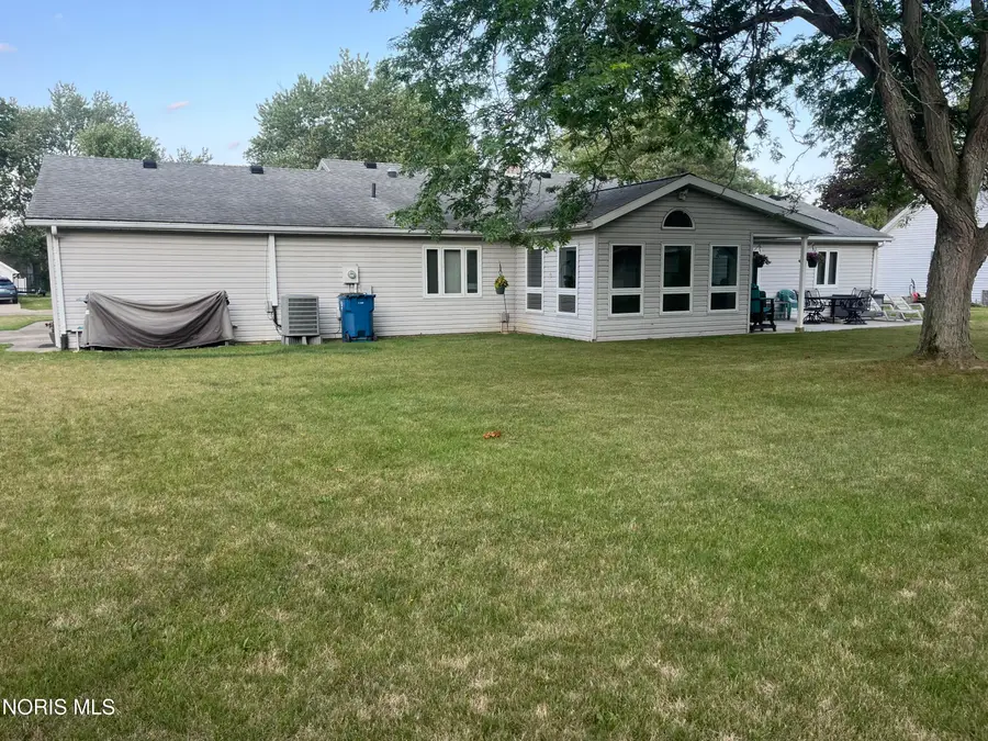 207 Illinois Drive, Bryan, OH 43506 - #2