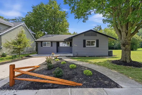 888 Lincoln Avenue, Fostoria, OH 44830
