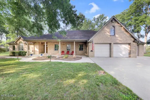813 Woodland Drive, Wauseon, OH 43567