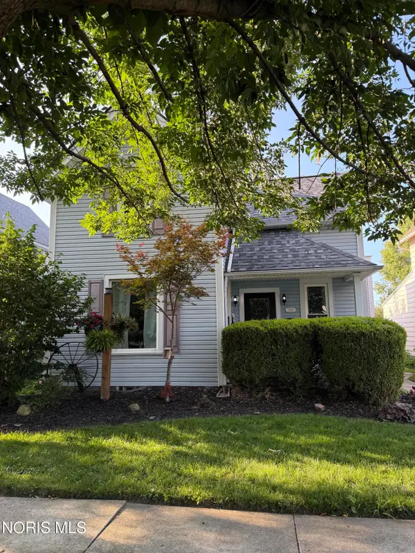 720 W Center Street, Fostoria, OH 44830