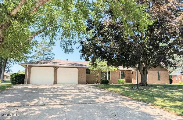 701 Hickory Lane, Delta, OH 43515