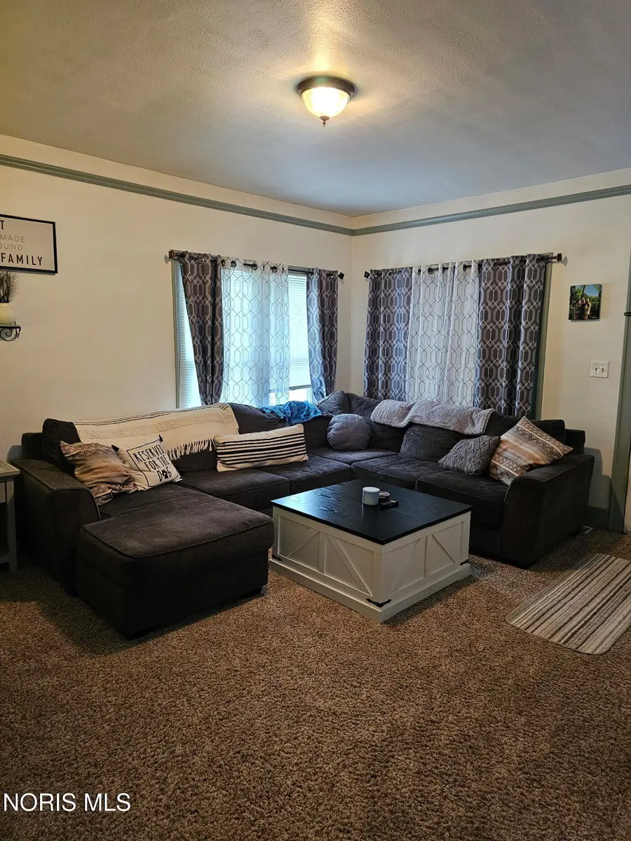 2033 South Avenue, Toledo, OH 43609 - #2