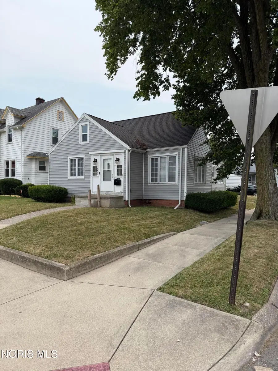 262 Majestic Drive, Toledo, OH 43608 - #2