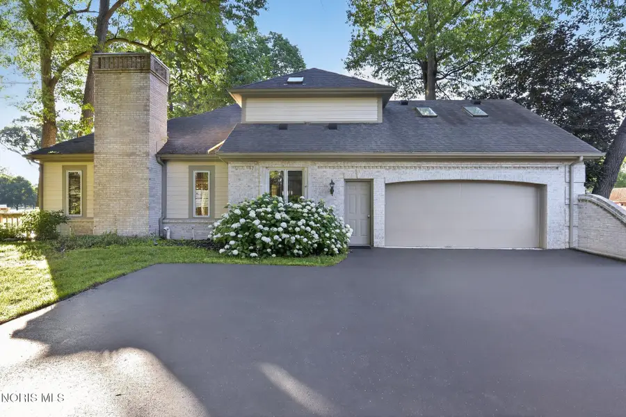 9114 Oak Valley Road, Holland, OH 43528 - #3