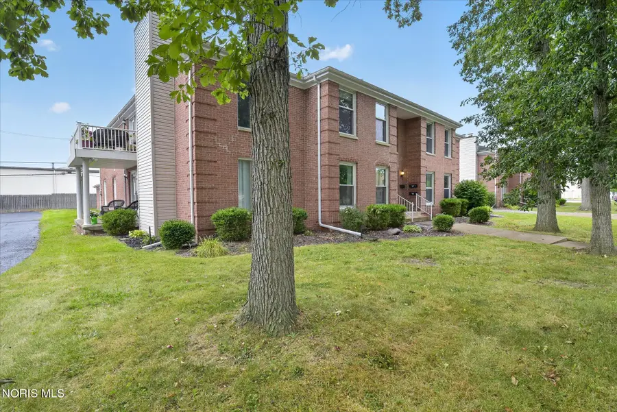 1926 Queenswood Drive #Apt 3, Findlay, OH 45840 - #2