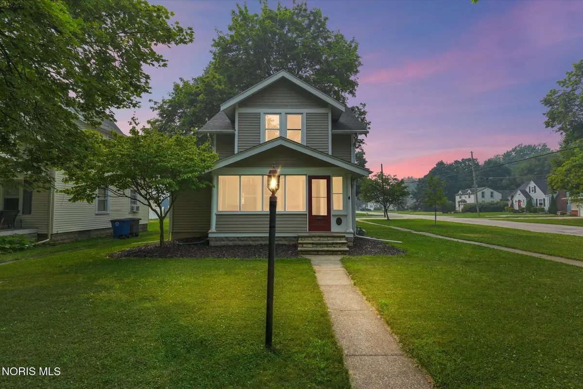 242 W 7th Street, Perrysburg, OH 43551 - #1
