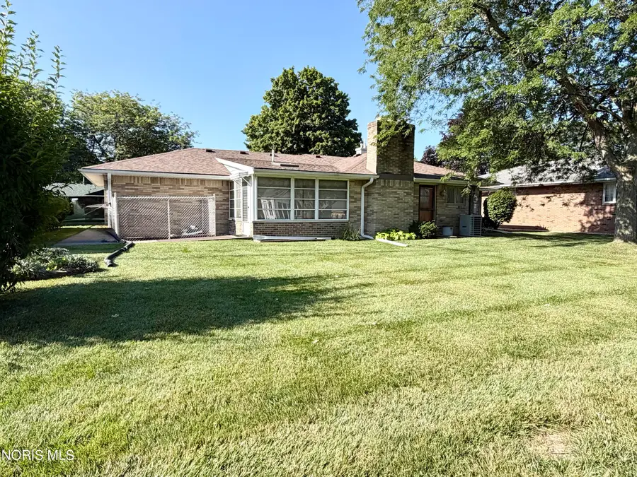 2649 Gladhaven Drive, Oregon, OH 43616 - #3