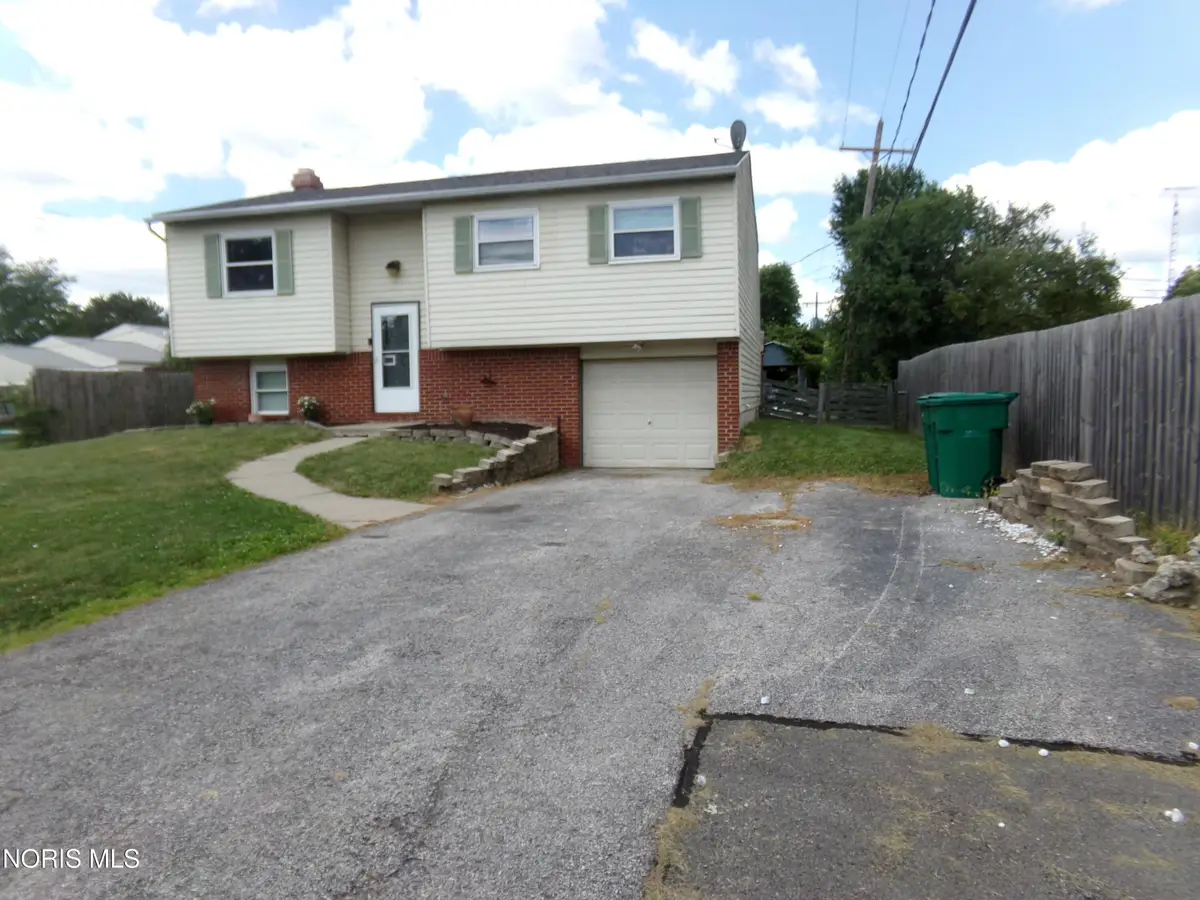 28671 Starbright Boulevard, Perrysburg, OH 43551 - #1
