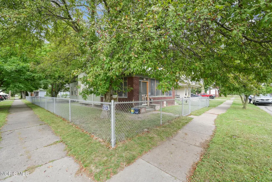 240 Gradolph Street, Toledo, OH 43612 - #3