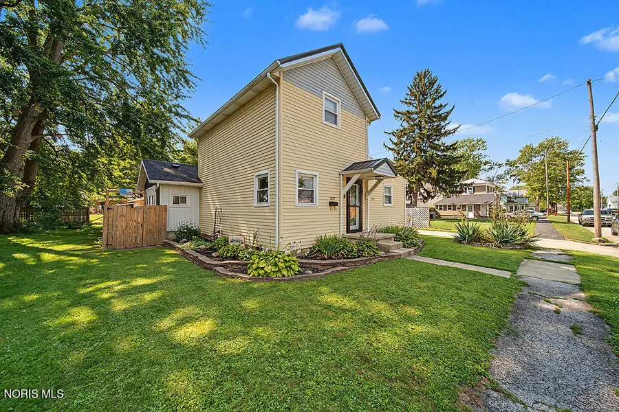 207 N Beecher Street, North Baltimore, OH 45872 - #2
