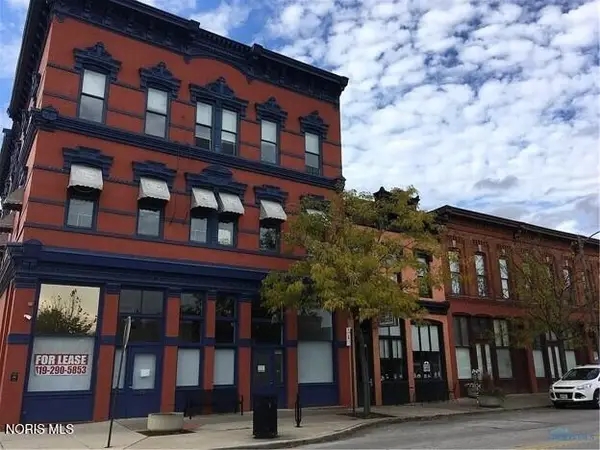 44 S St Clair Street #Apt 11, Toledo, OH 43604