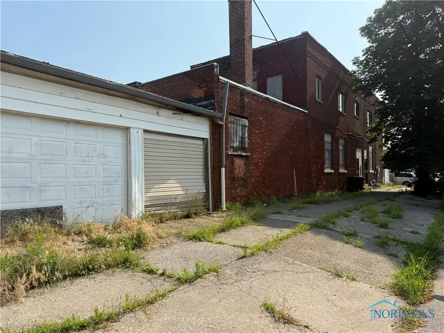 3201 Warsaw Street, Toledo, OH 43608 - #2
