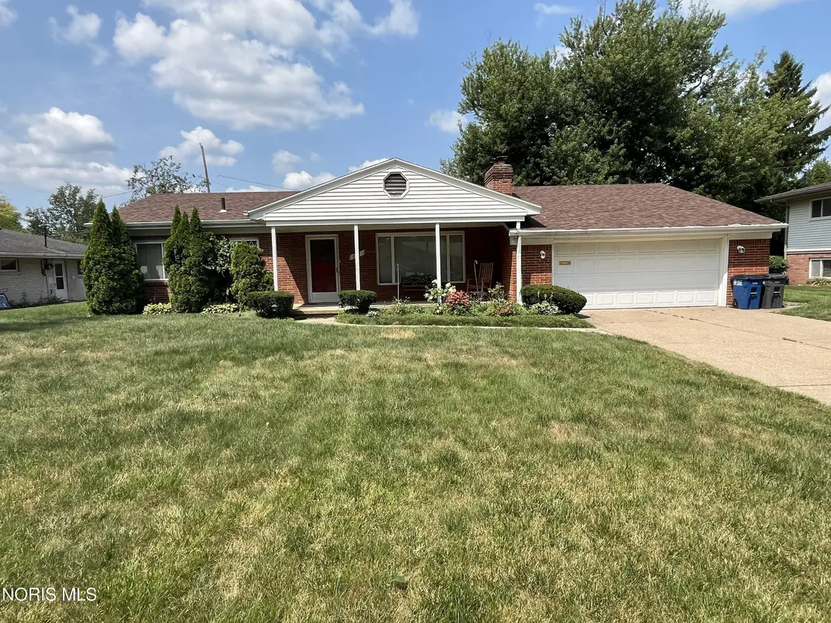 2421 Valley Brook Drive, Toledo, OH 43615 - #1