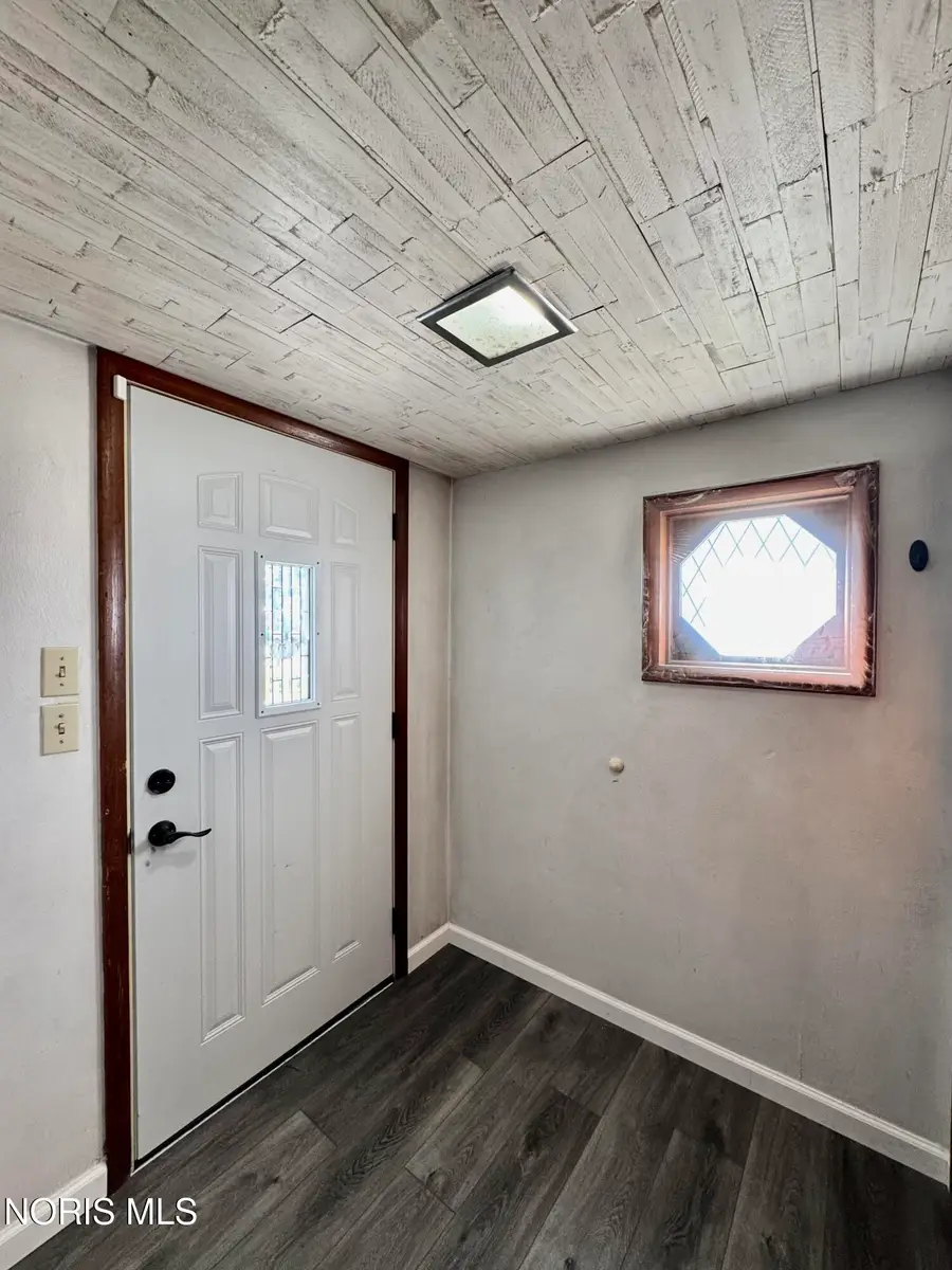 304 W Daggett Street, Antwerp, OH 45813 - #3