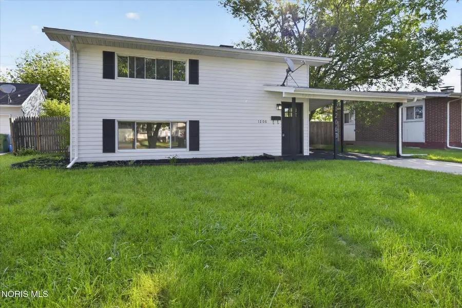 1206 Richland Street, Maumee, OH 43537 - #3
