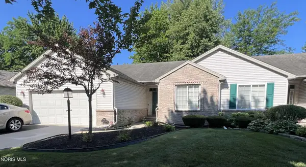 532 Crystal Lake Drive, Holland, OH 43528