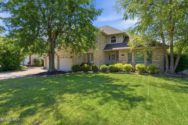 2118 S Lake Court, Findlay, OH 45840