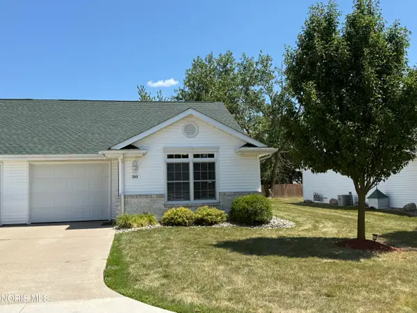 253 Briarheath Drive, Defiance, OH 43512