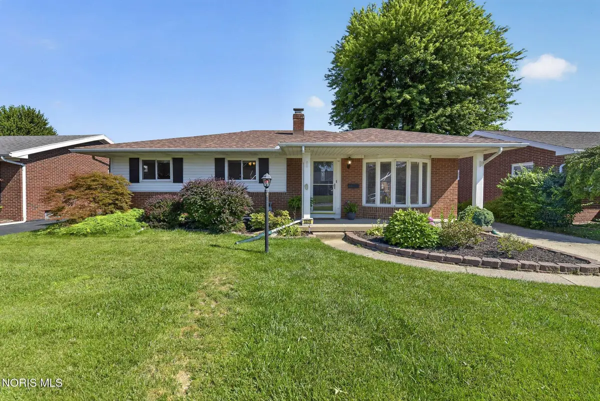 3329 S Eastmoreland Drive, Oregon, OH 43616 - #1