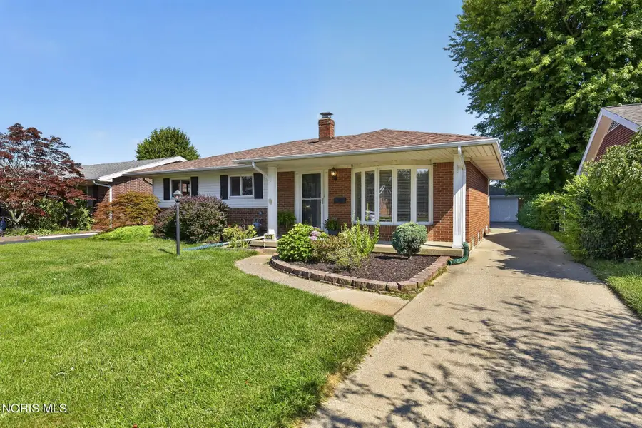 3329 S Eastmoreland Drive, Oregon, OH 43616 - #2
