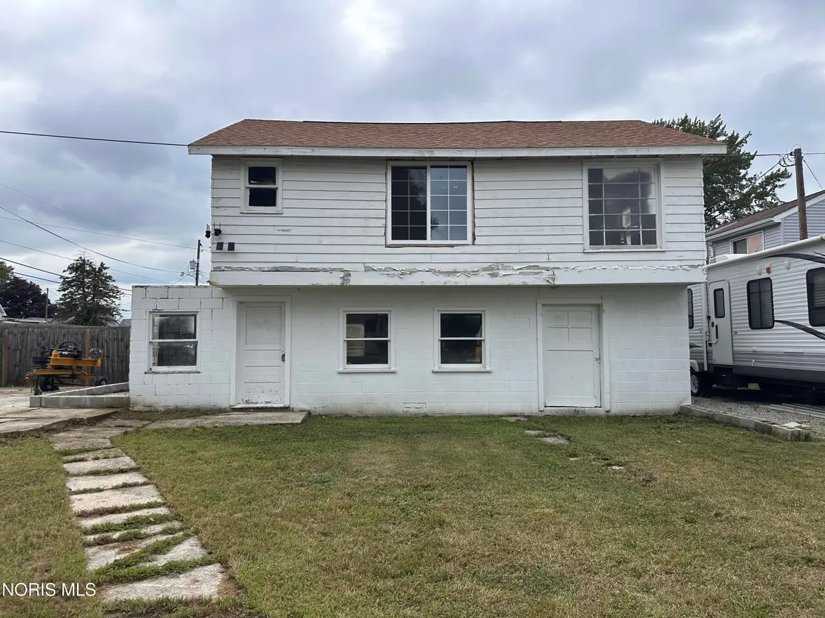 801 S Wood Street, Fostoria, OH 44830 - #1