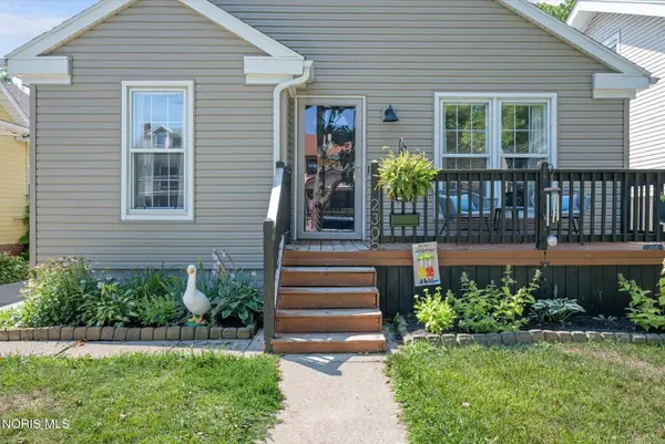 2305 Portsmouth Avenue, Toledo, OH 43613
