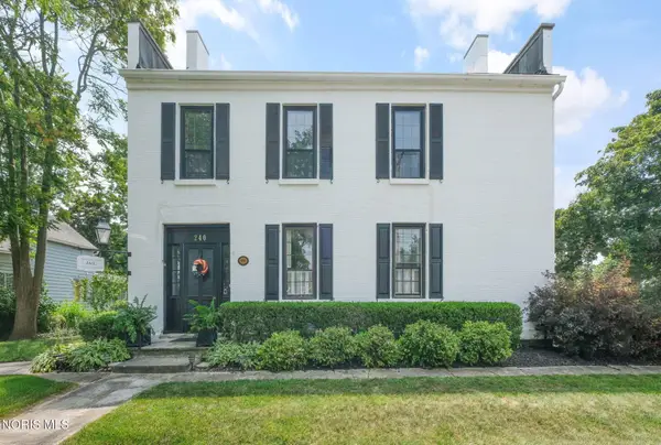 240 W Indiana Avenue, Perrysburg, OH 43551