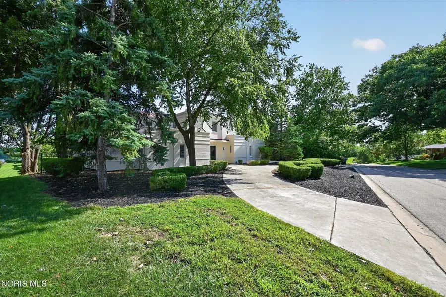2708 Riverview Drive, Maumee, OH 43537 - #2