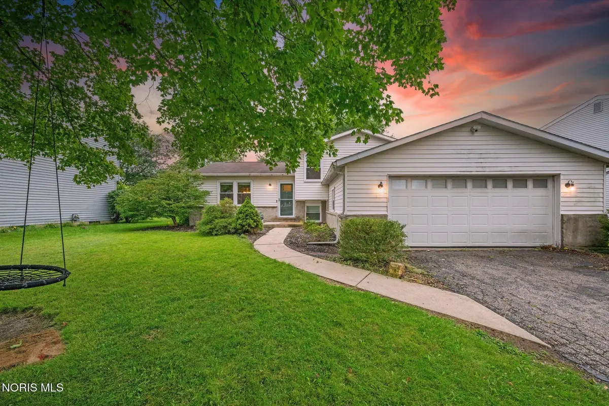 379 Birchdale Road, Perrysburg, OH 43551 - #1