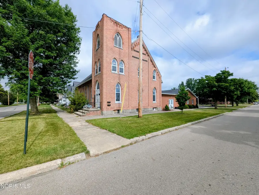 201 W Lawrence Street, Montpelier, OH 43543 - #2