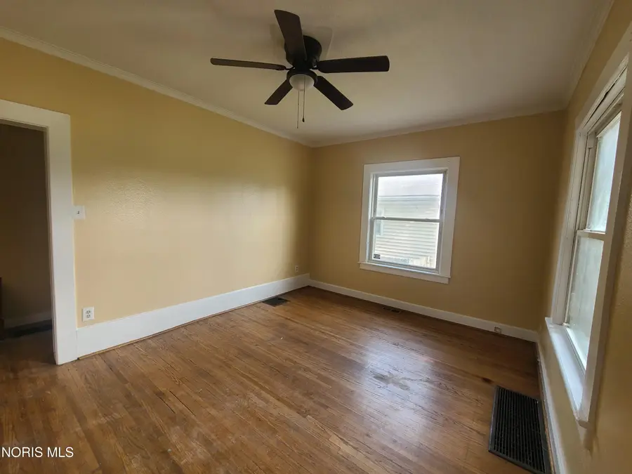 4303 Walker Avenue #Walker, Toledo, OH 43612 - #2