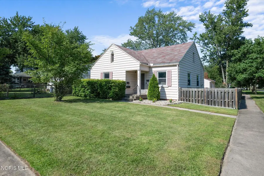 1755 Watkins Drive, Toledo, OH 43614 - #2