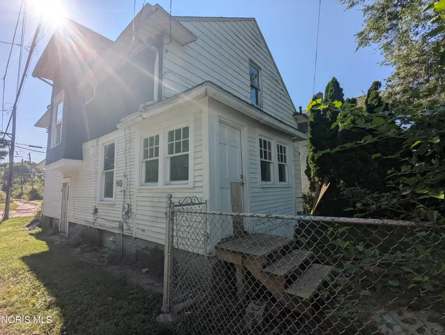 668 Bowman Street, Toledo, OH 43609 - #3