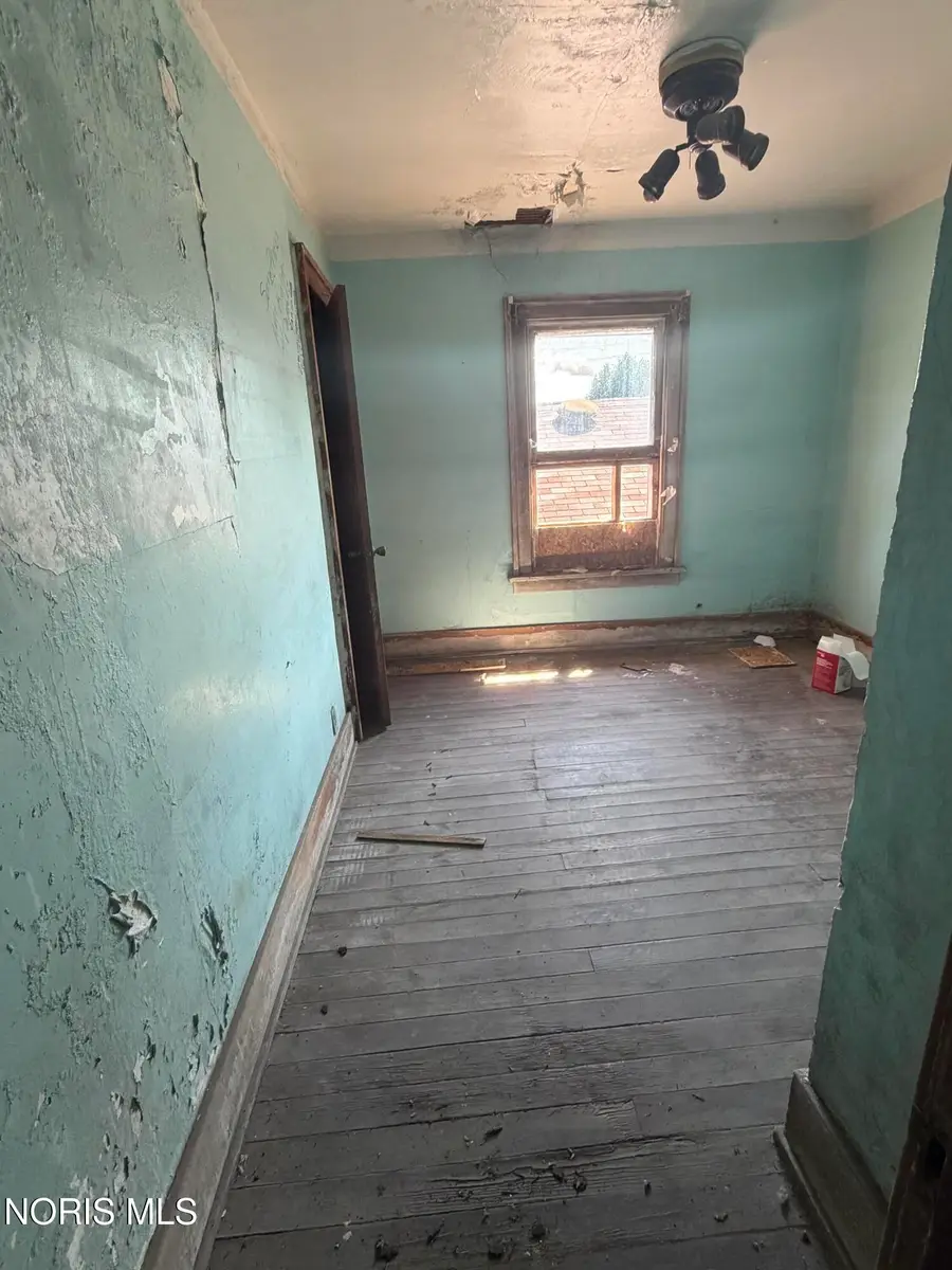 1312 Ellis Avenue, Toledo, OH 43605 - #2