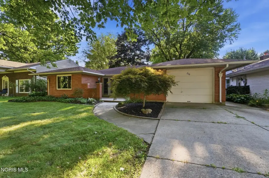 210 Cedar Lane, Waterville, OH 43566 - #3