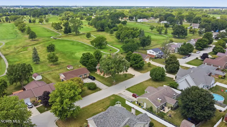 578 N Angela Drive, Fostoria, OH 44830 - #2