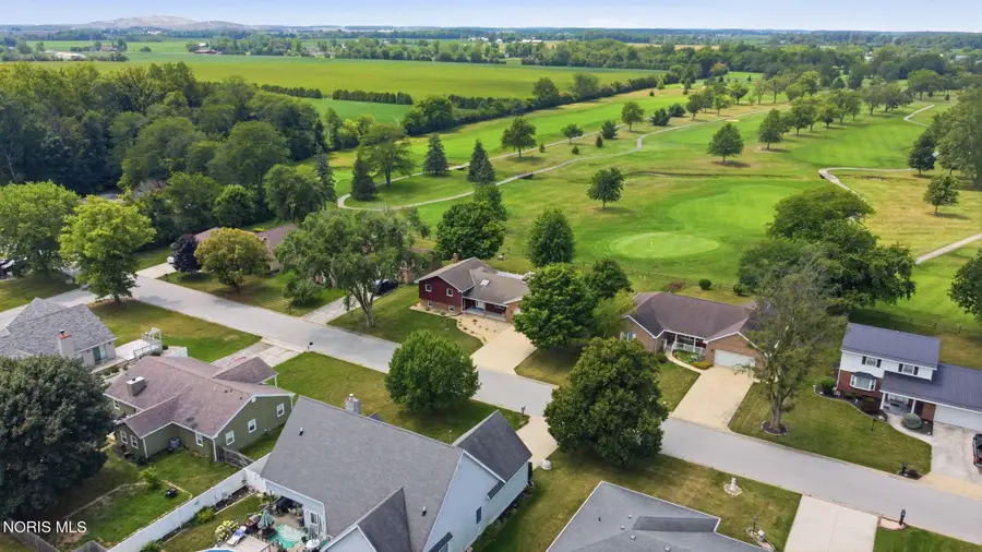 578 N Angela Drive, Fostoria, OH 44830 - #3